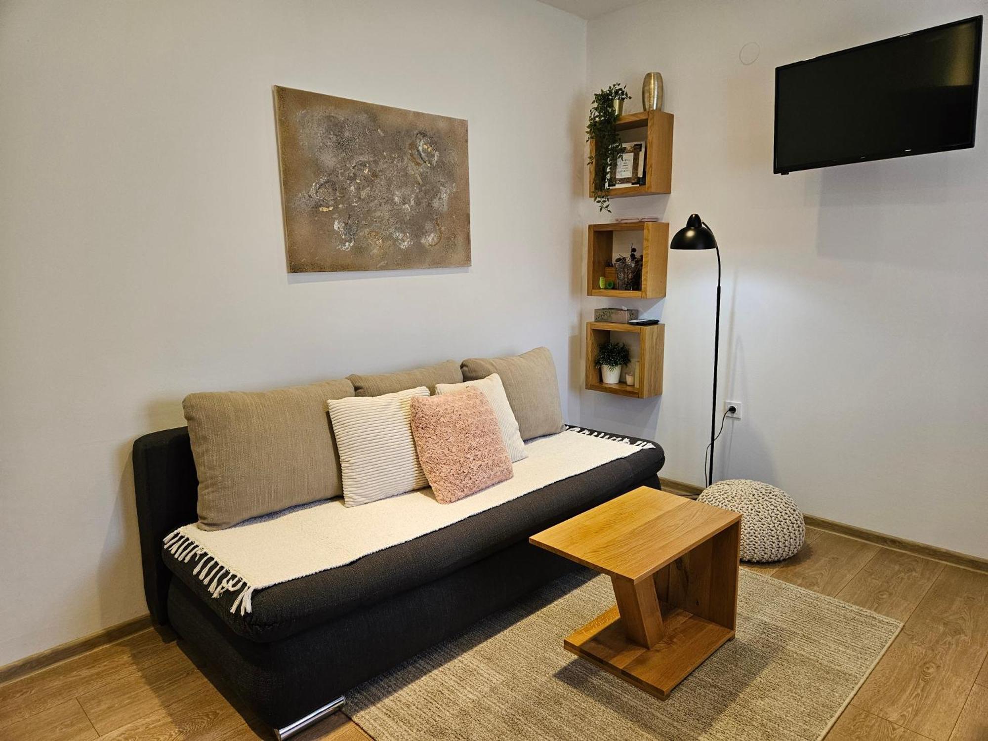 Apartments Woodnotes Licko Petrovo Selo Exterior foto